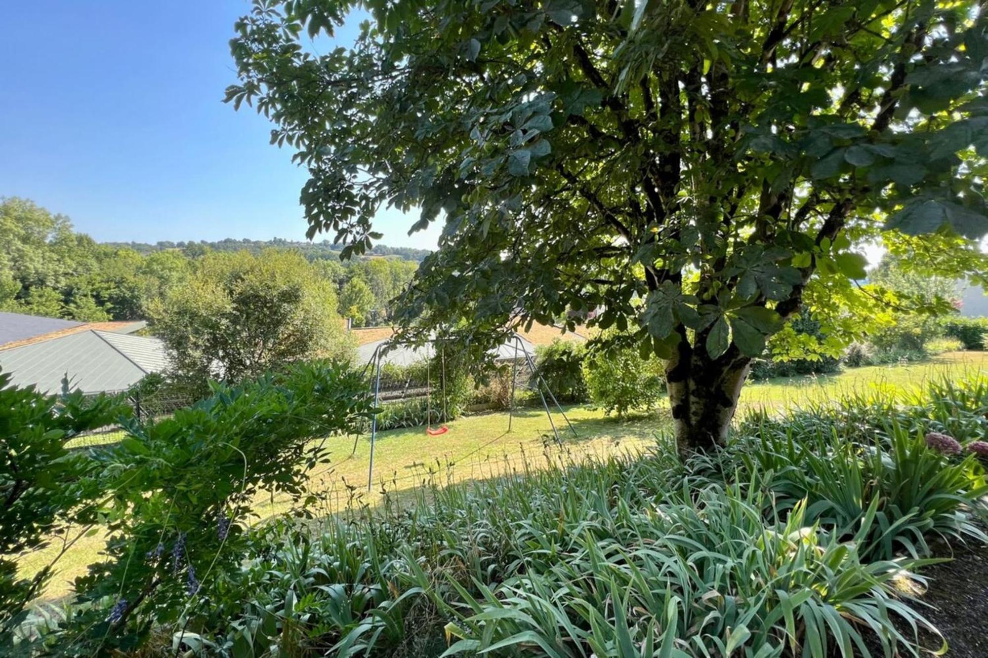 Villa La Baronnie - 11 Pers - Proche Brive -Jardin Ussac Exterior photo